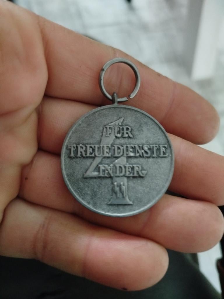 Für treue dienst in der duits, Verzamelen, Militaria | Tweede Wereldoorlog, Ophalen of Verzenden, Duitsland, Embleem of Badge