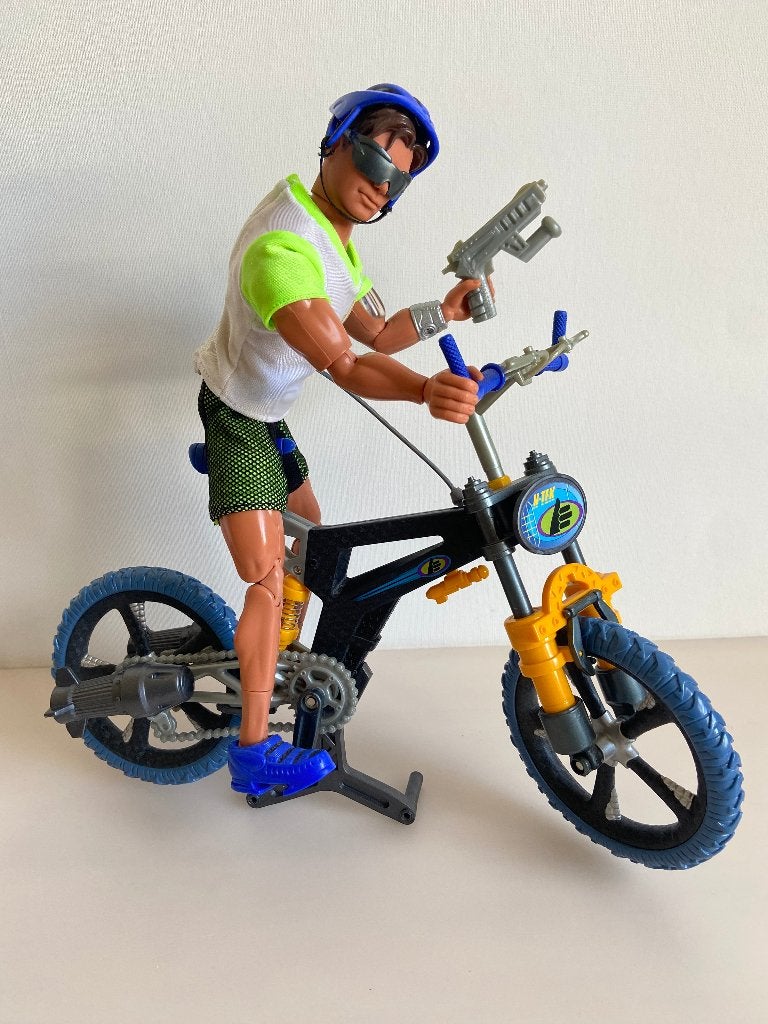 Max Steel pop figuur MX4 Rocket Cycle 30 cm Mountainbike, Ophalen of Verzenden, Zo goed als nieuw