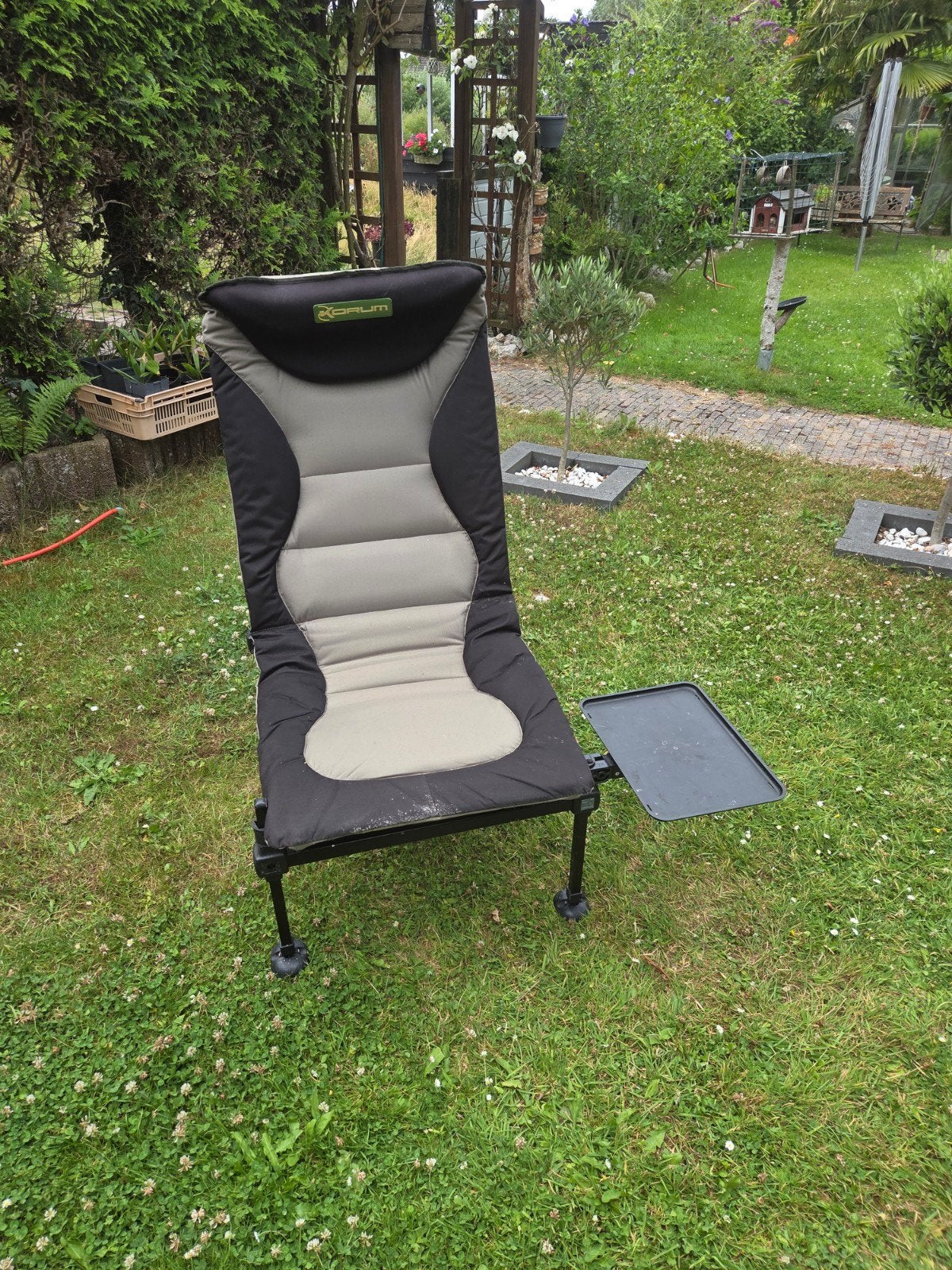 Korum visstoel met zijtafel - Comfortabel en compleet, Ophalen, Gebruikt, Overige typen