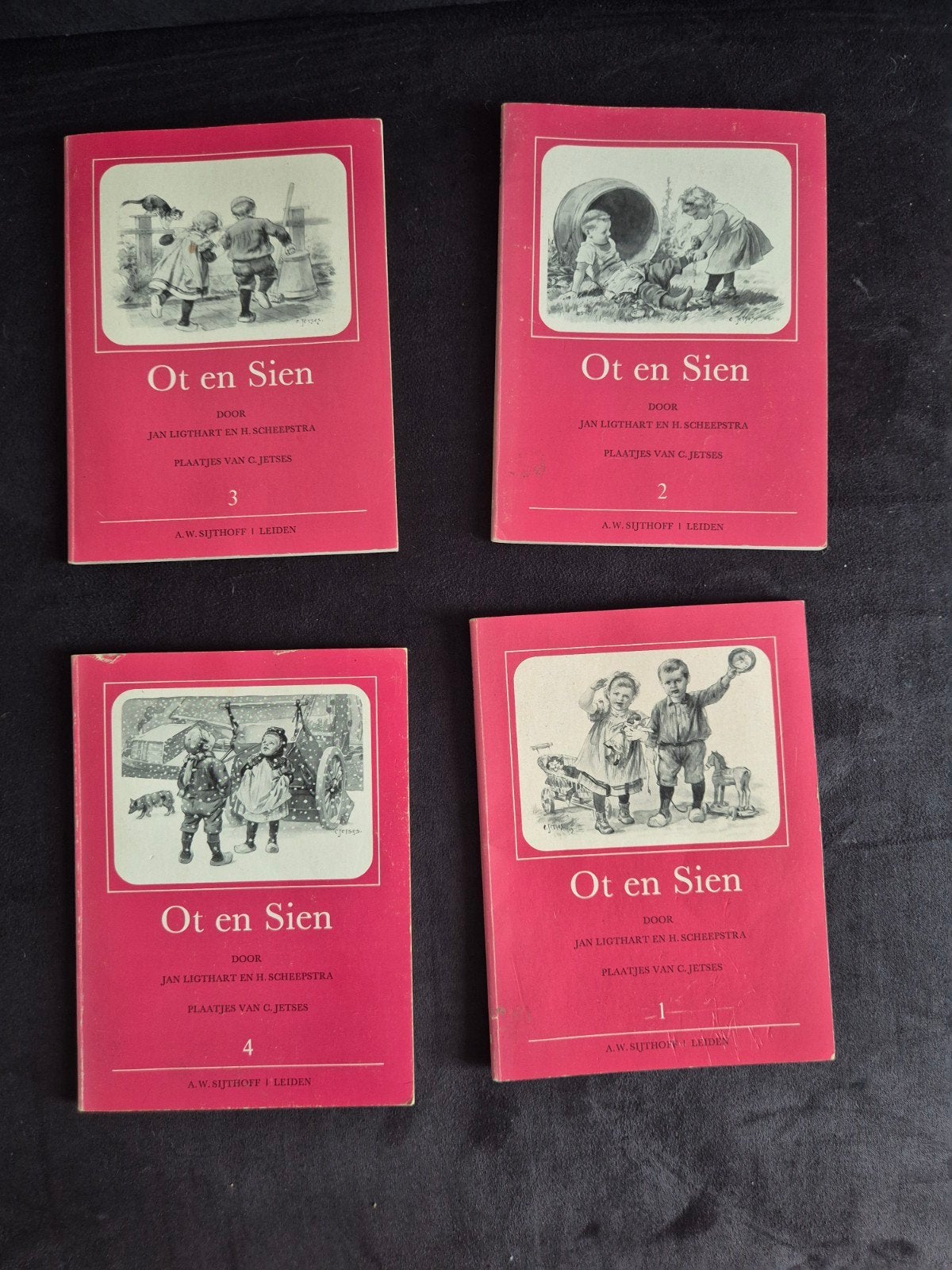 Ot en Sien - Complete set van 4 delen, Boeken, Ophalen of Verzenden, Gelezen, Jan Ligthart en H. Scheepstra, Fictie algemeen