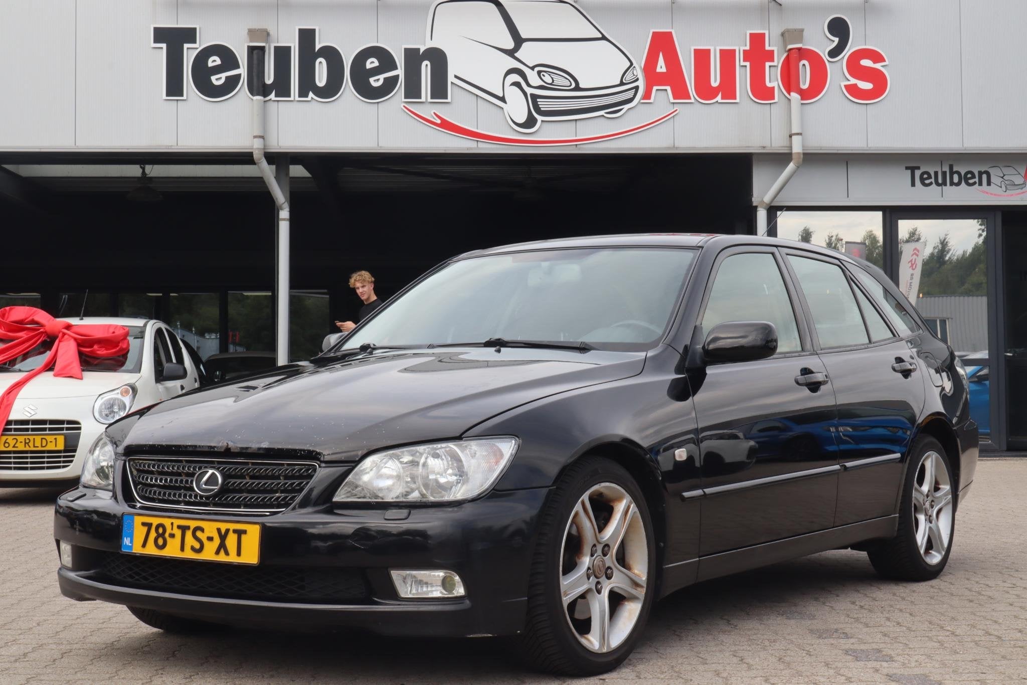 Lexus IS SportCross 200 Executive | Climate control | Alcant, Auto's, Stoelverwarming, Gebruikt, Zwart, 1405 kg