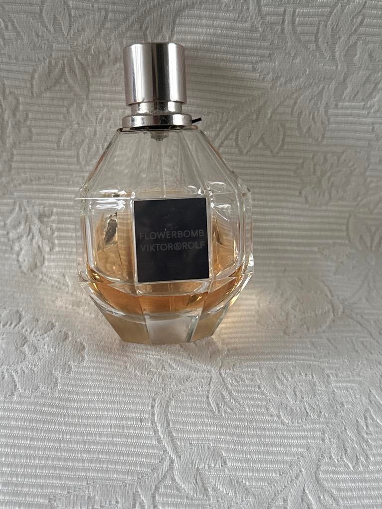 Viktor & Rolf Flowerbomb Eau de Parfum 100ml, Sieraden, Tassen en Uiterlijk, Uiterlijk | Parfum, Ophalen of Verzenden, Gebruikt
