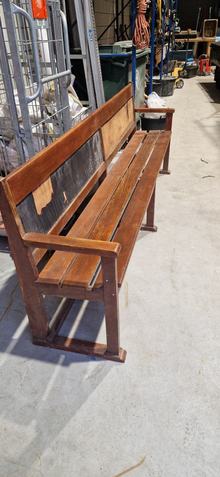 Oude kerkbank - 525 cm lang, 94 cm hoog, 48 cm diep, Antiek en Kunst, Ophalen