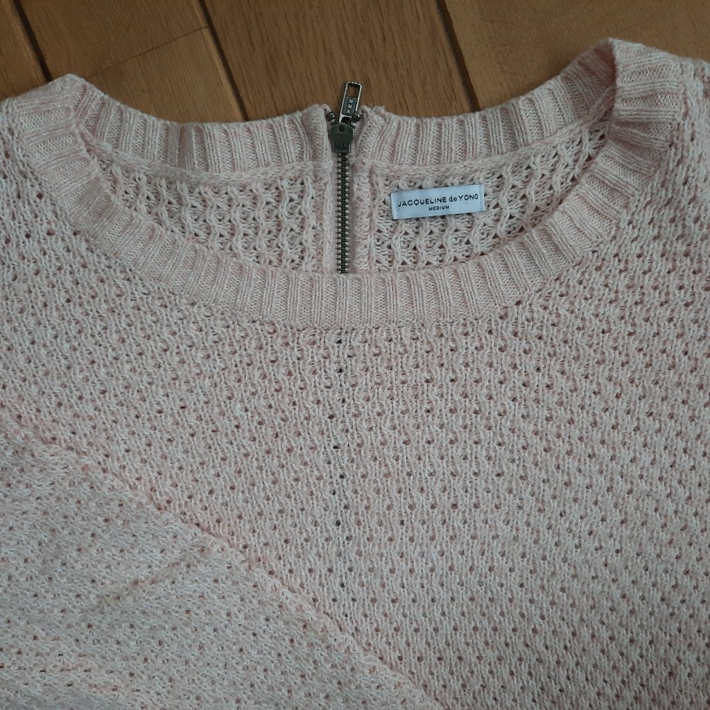 Jacqueline de Yong trui licht roze met rits achter, Kleding | Dames, Maat 38/40 (M), Ophalen of Verzenden, Zo goed als nieuw, Roze