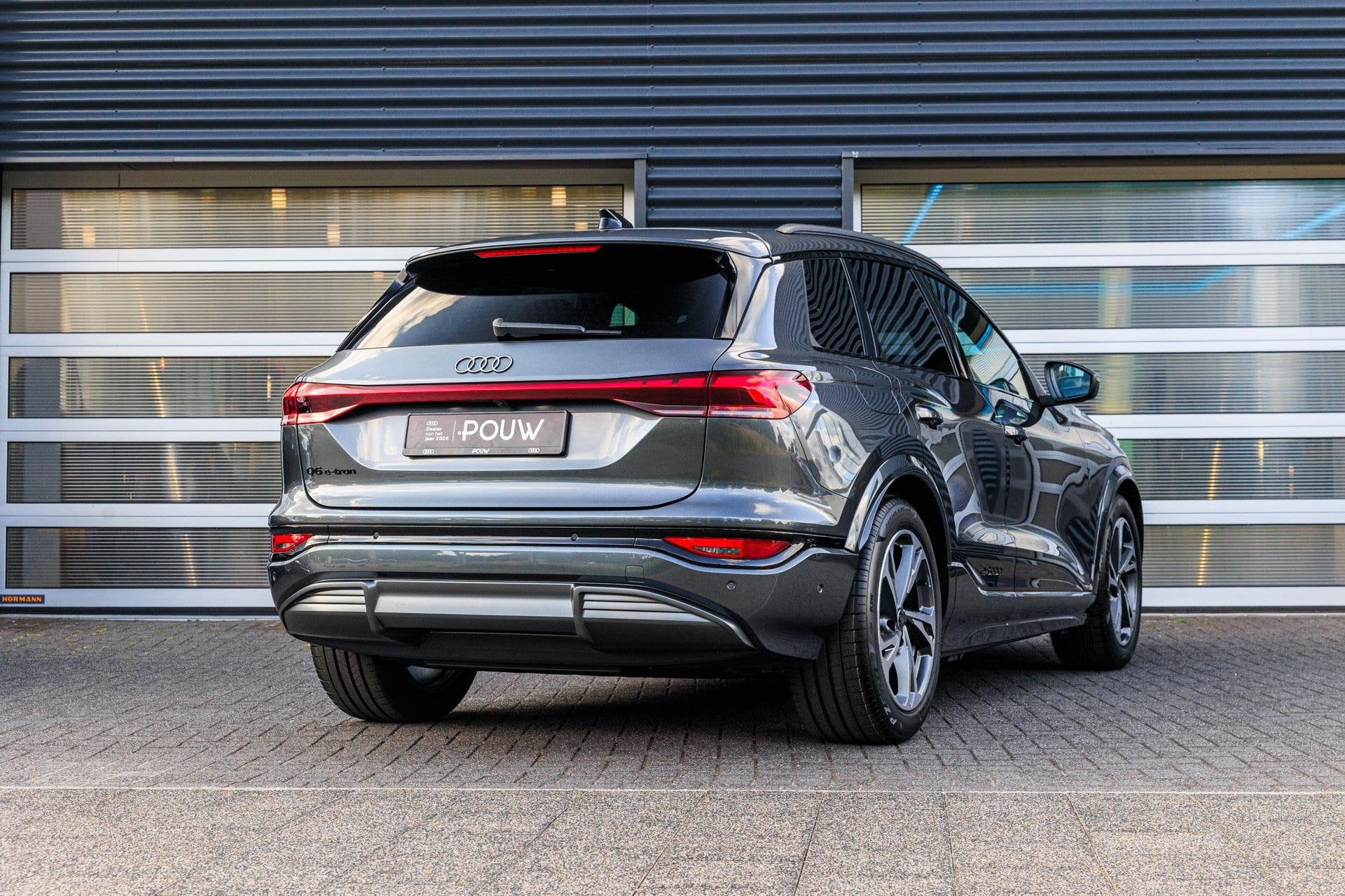 Audi Q6 e-tron 306pk S Edition Performance 100 kWh | Panoram, Automaat, 12 maanden, Leder, SUV of Terreinwagen