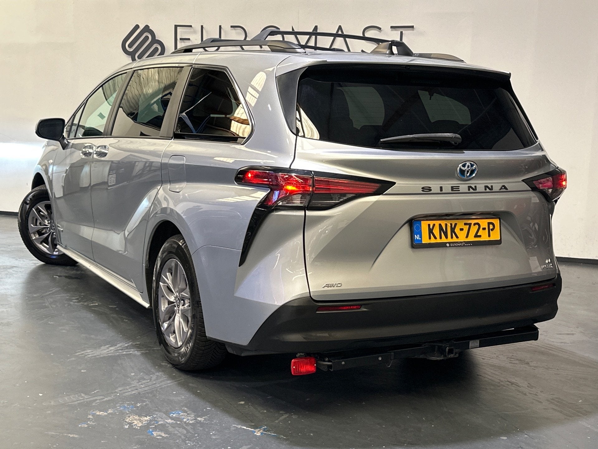 Toyota TOYOTA SIENNA 2.5 Hybride Automaat | 8Zitter | 2x Sch, Gebruikt, Bedrijf, Hybride Elektrisch/Benzine, 2153 kg