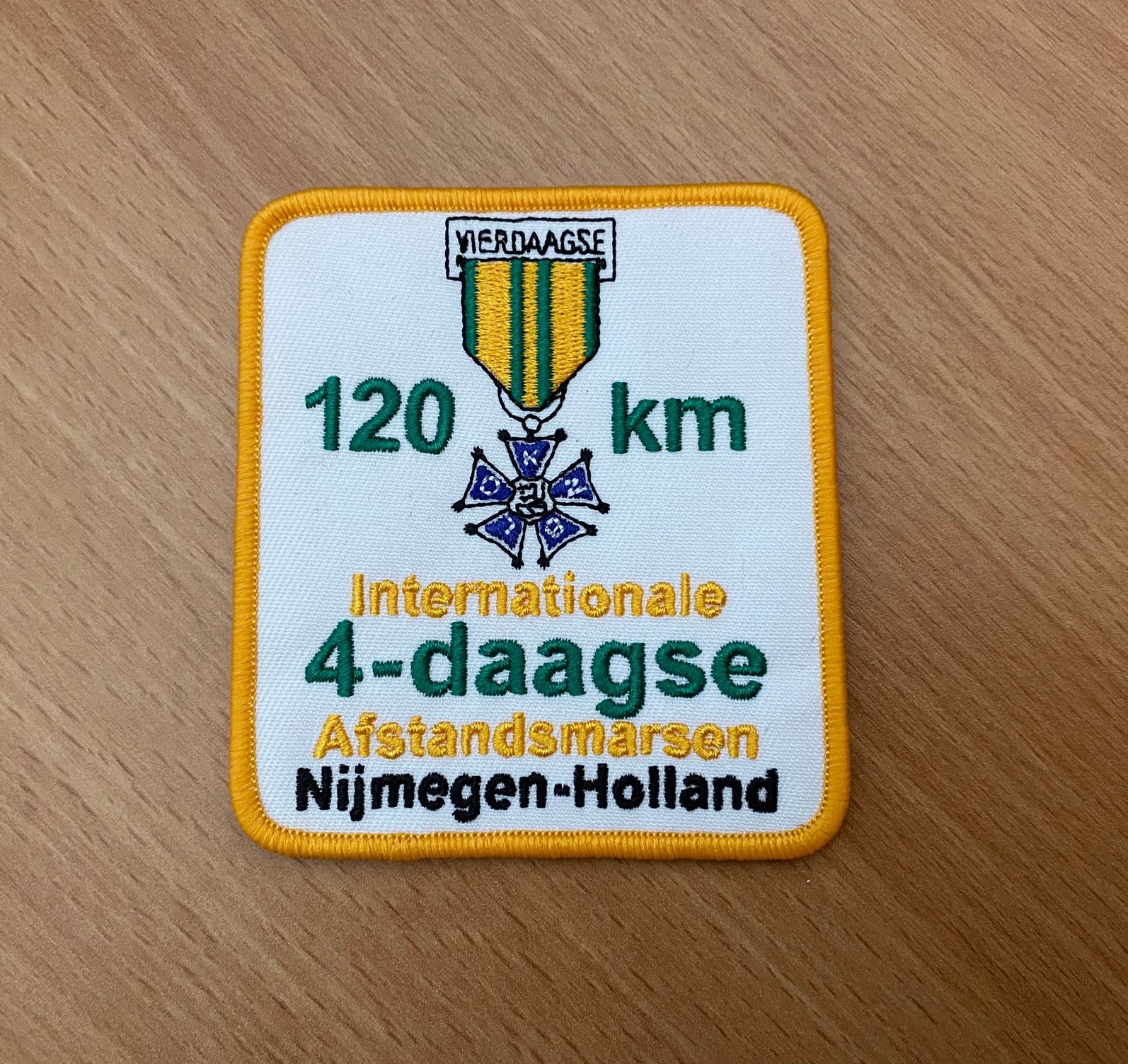 Badge Vierdaagse Nijmegen 120 km, Verzenden, Nederland, Embleem of Badge