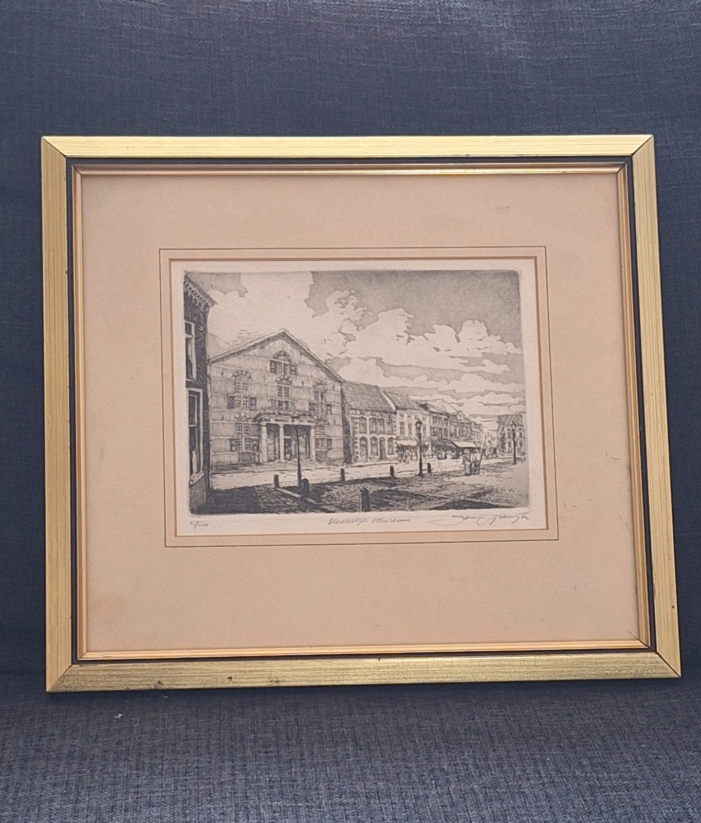 Originele ingelijste ets het voormalig stadhuis van Weert, Ophalen of Verzenden