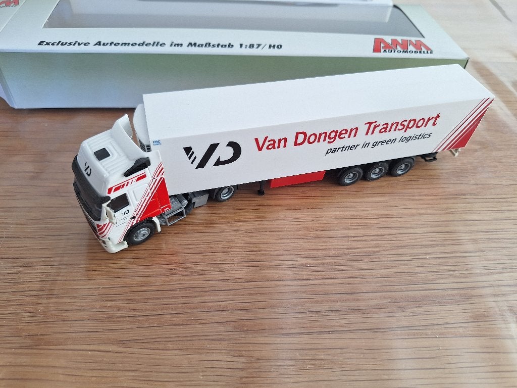 AWM Volvo FH van Dongen Transport, Ophalen, Zo goed als nieuw, Bus of Vrachtwagen, AWM