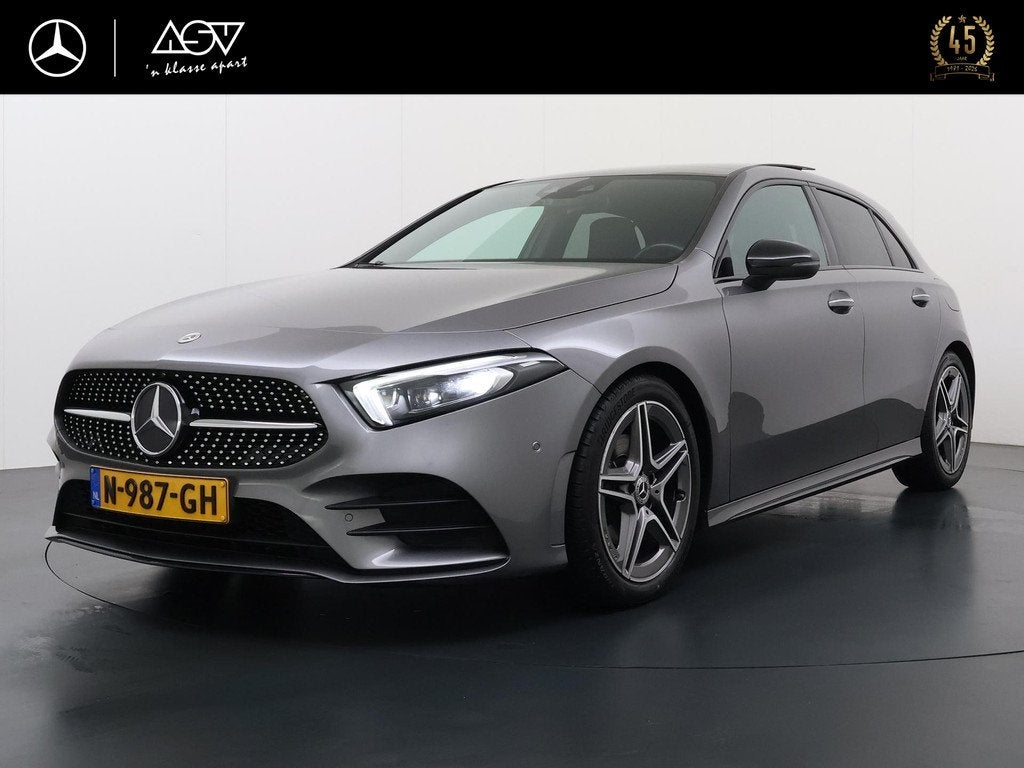 Mercedes-Benz A-klasse 180 AMG Business Solution | Panorama, Auto's, Mercedes-Benz, 136 pk, Gebruikt, 4 cilinders, Leder en Stof