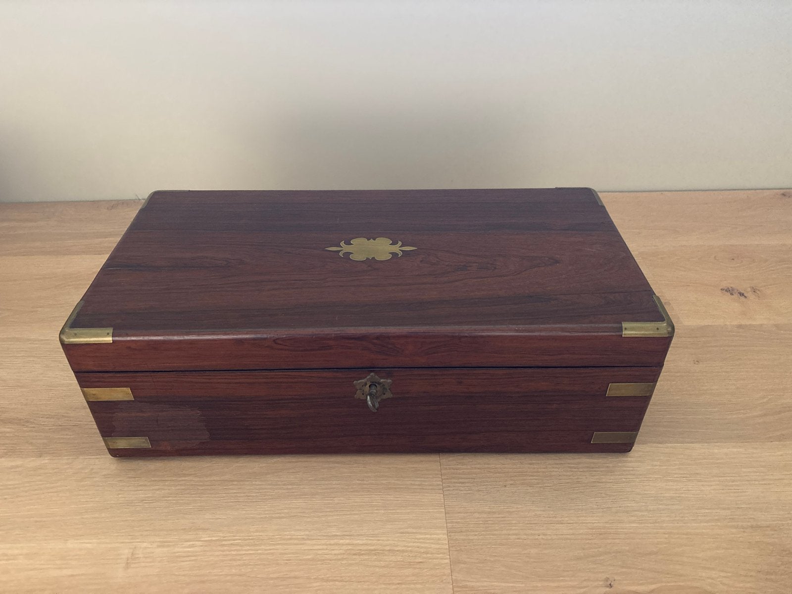 Antieke houten kist met messing beslag, Antiek en Kunst, Ophalen of Verzenden