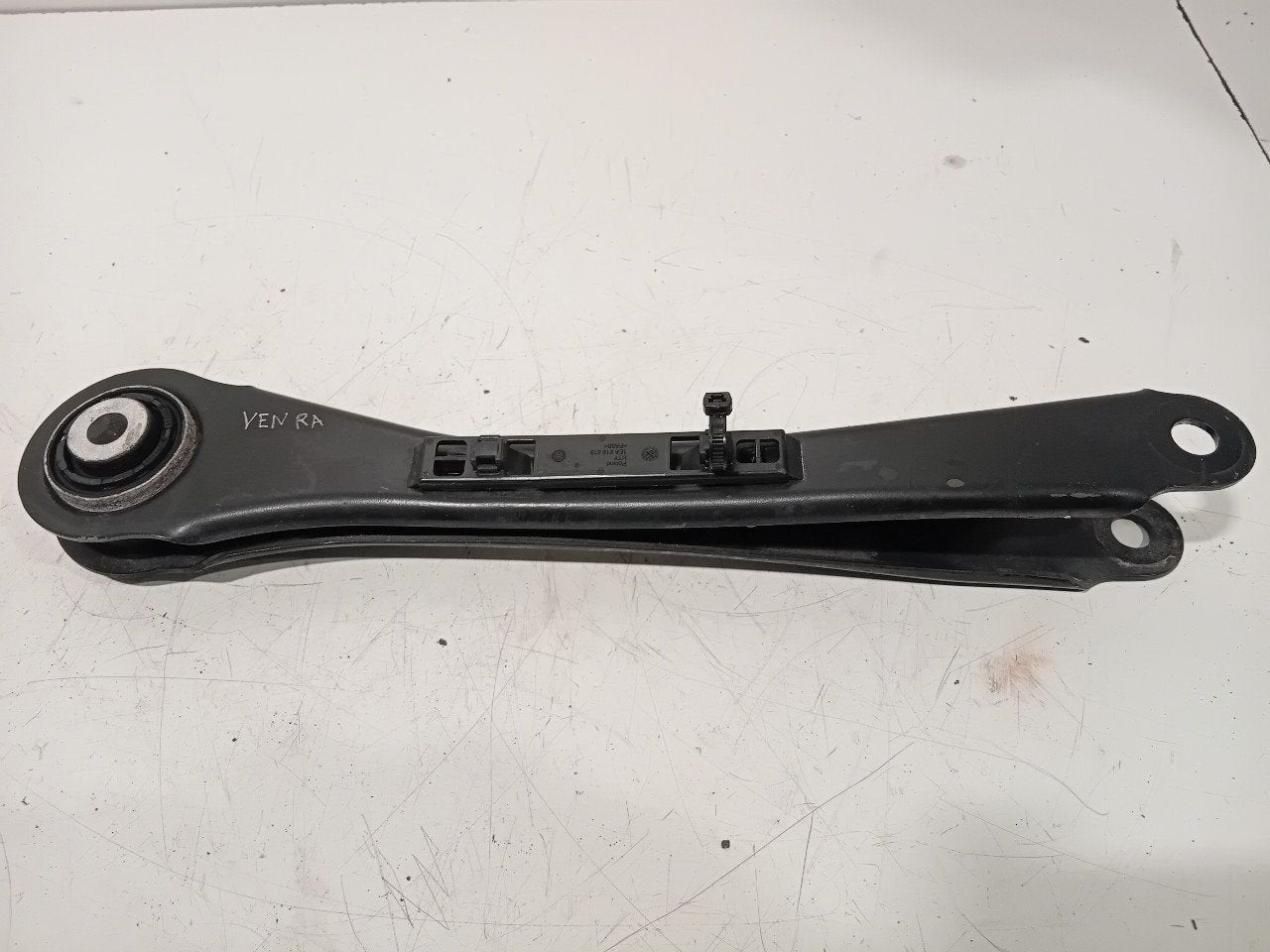 Draagarm rechts achter Skoda Enyaq, Onderdelen@venauto.nl, Van der Ven Autorecycling B.V., Gebruikt, Ettenseweg 76, 4706 PB Roosendaal, The Netherlands