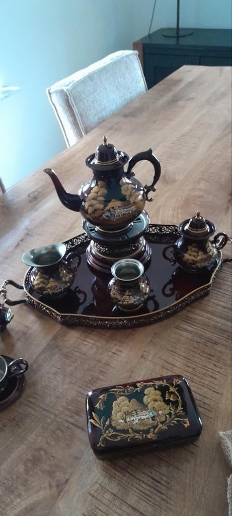 Prachtige tinnen servies handgeschilderd rood., Ophalen of Verzenden