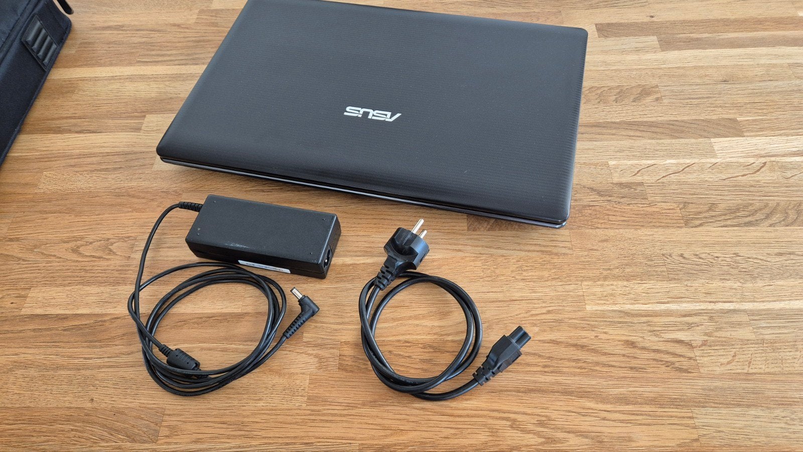 17" Asus laptop met SSD, Ophalen of Verzenden, 17 inch of meer, 2 tot 3 Ghz, SSD