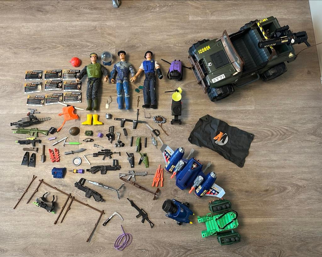 Grote Action Man collectie met voertuig en accessoires, Kinderen en Baby's, Speelgoed | Actiefiguren, Ophalen of Verzenden, Gebruikt