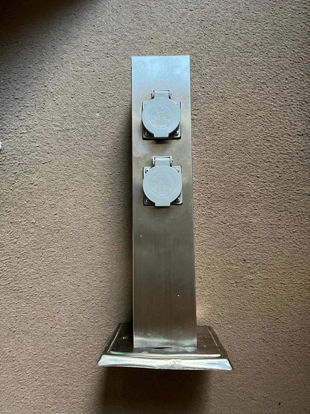 RVS Buitenstopcontact Zuil met 2 Spatwaterdichte Stopcontact, Doe-het-zelf en Verbouw, Ophalen, Gebruikt, Overige merken, Stopcontact