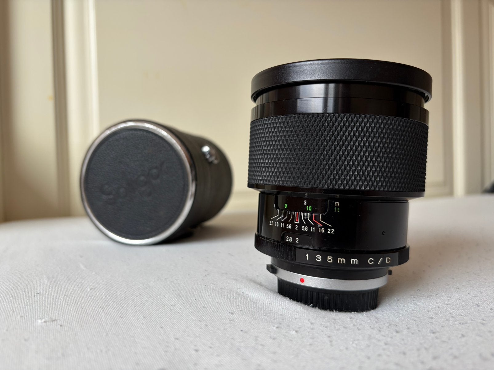 Soligor 1:2 C/D  P.  135mm lens., Ophalen of Verzenden, Zo goed als nieuw, Telelens