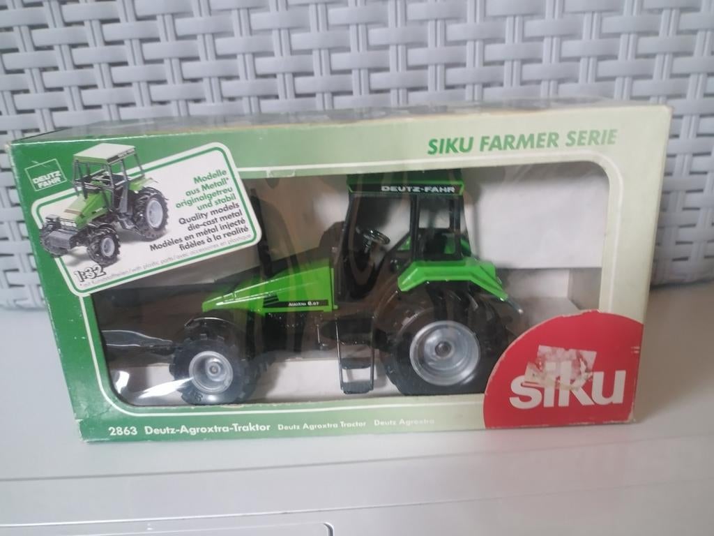 Siku deutz agroxtra, Hobby en Vrije tijd, Modelauto's | 1:32, Ophalen of Verzenden, Tractor of Landbouw, SIKU