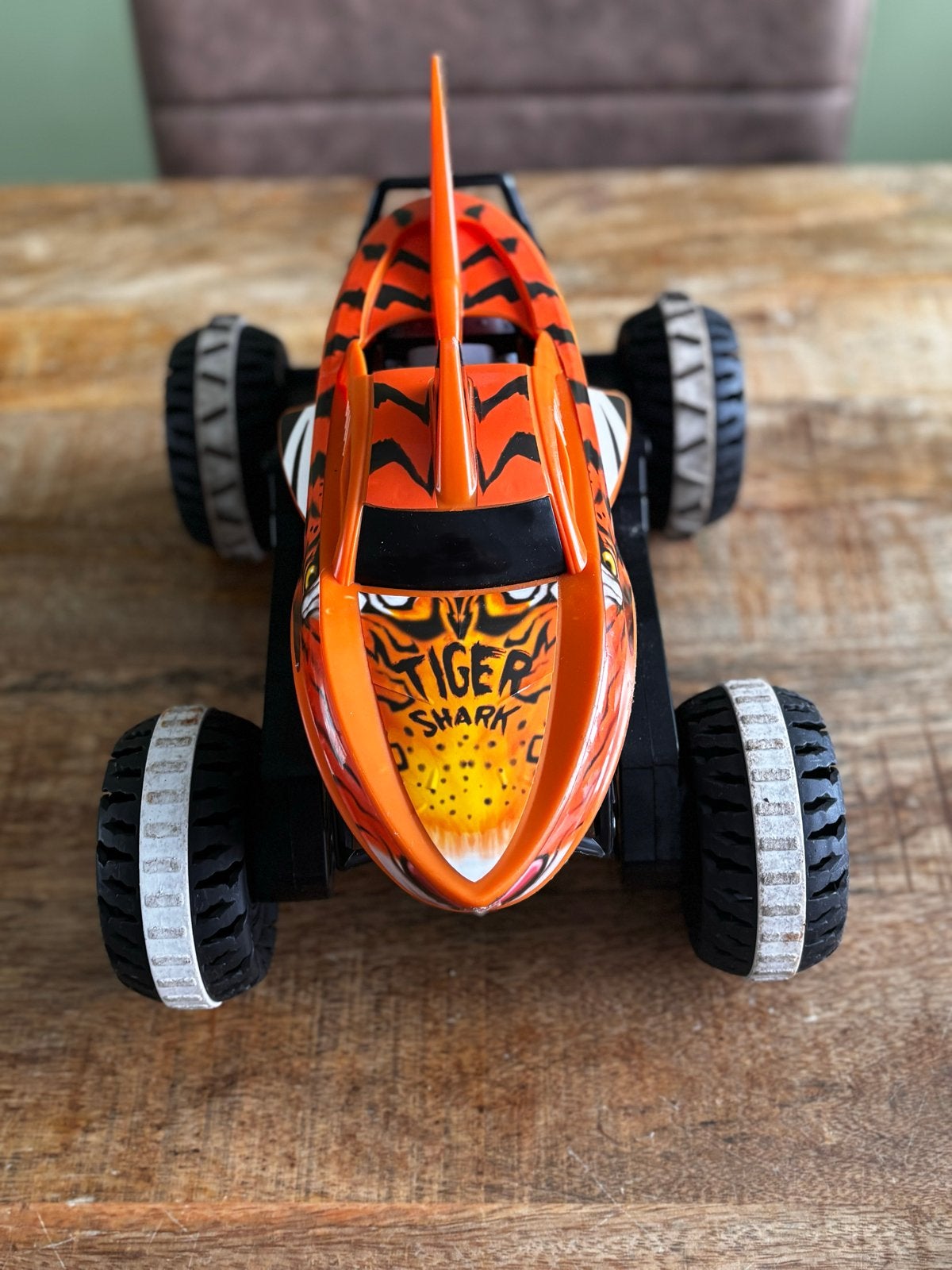 Hot Wheels Monster Trucks RC Tiger Shark, Elektro, Auto offroad, Ophalen of Verzenden, Zo goed als nieuw