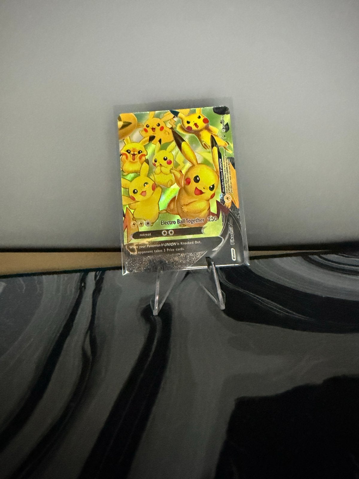 Pokémon Kaart - Pikachu V-UNION (Electro Ball Together 250), Ophalen of Verzenden, Zo goed als nieuw, Losse kaart, Foil