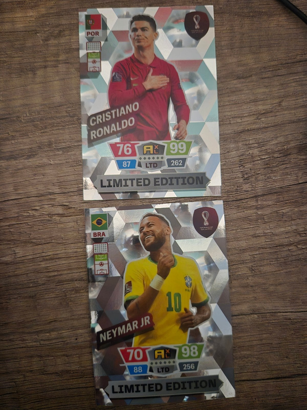 Panini worldcup 2022  Limited Edition  Ronaldo & Neymar Jr., Verzenden, Zo goed als nieuw, Buitenlandse clubs, Spelerskaart