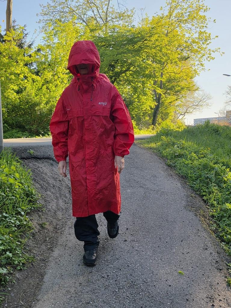 Lange regenjas, bergsport, ideaal voor wandelen met rugzak, Ophalen of Verzenden, Zo goed als nieuw