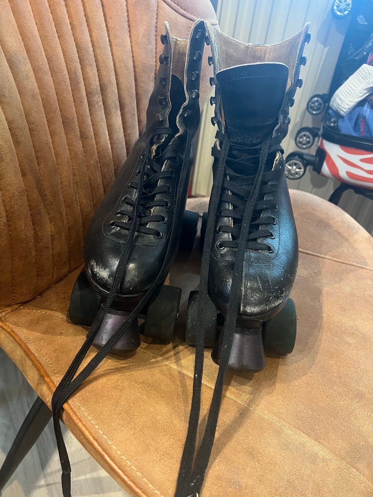 Vintage Zwarte Rolschaatsen - Authentiek Collectors Item, Kinderen en Baby's, Speelgoed | Buiten | Rolschaatsen, Ophalen of Verzenden