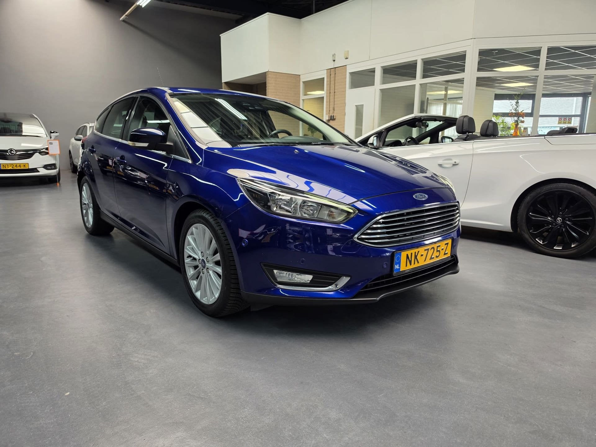 Ford Focus 1.5 Titanium CAMERA AUTOPARK CARPLAY NAP NL AUTO, Auto's, 4 cilinders, 150 pk, Origineel Nederlands, Bedrijf