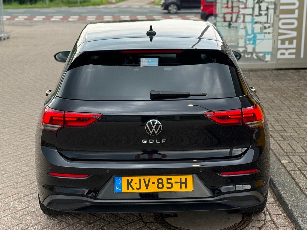 Volkswagen GOLF 1.0 TSI Life Business 110PK Navi Pdc Camera, Voorwielaandrijving, Stof, Gebruikt, Euro 6