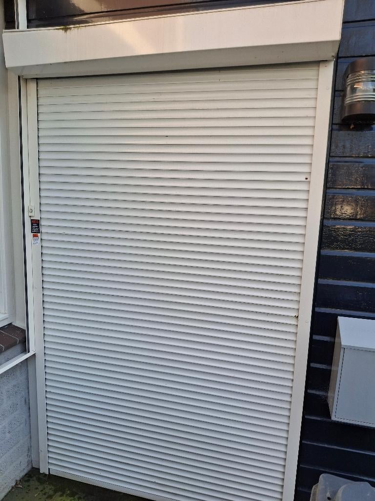 verschillende rolluiken,electrisch met somfy motor., Doe-het-zelf en Verbouw, Rolluiken, Ophalen, Gebruikt, 100 tot 150 cm, 200 cm of meer