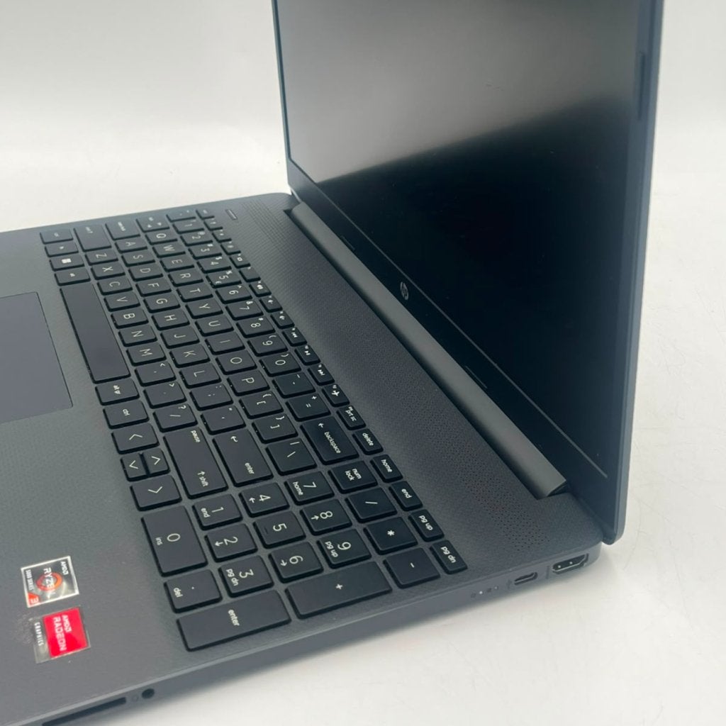 HP-15s-eq2710nd AMD Ryzen Laptop 8Gb RAM 15.6 inch +Garantie, Computers en Software, HP, Zo goed als nieuw, Support@hp.com, 1501 Page Mill Road
Palo Alto, CA 94304
USA
