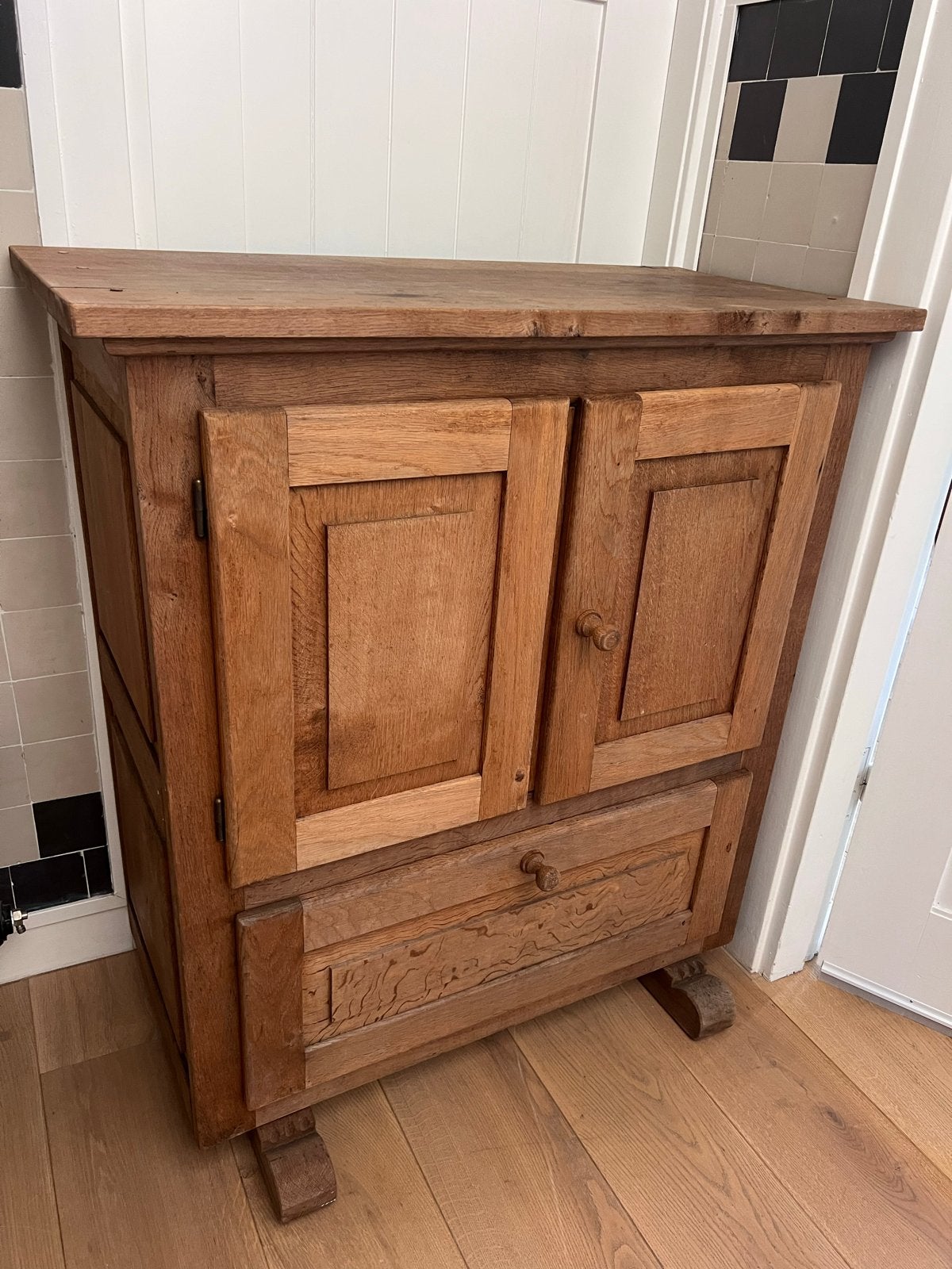 Houten televisie kastje - 110x100x50 cm, Antiek en Kunst, Antiek | Meubels | Kasten, Ophalen
