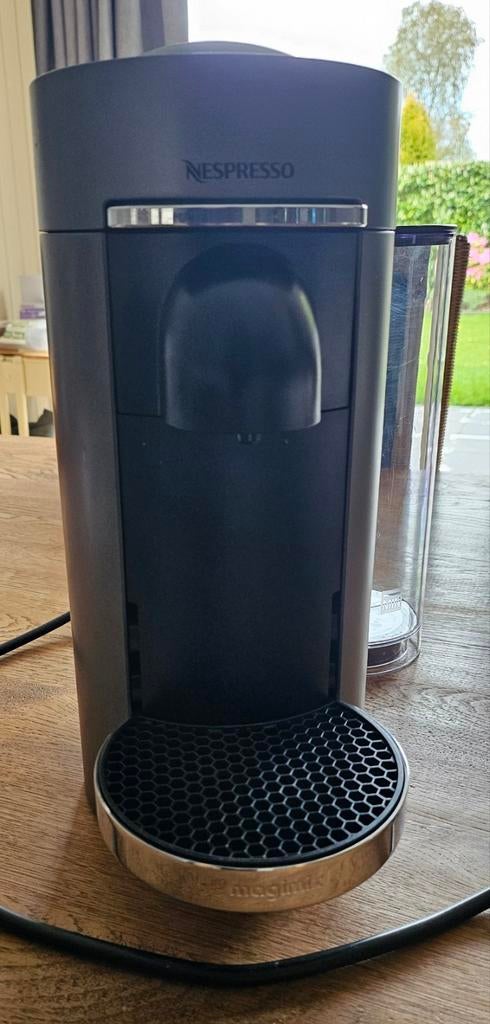 Nespresso Magimix Vertuo Plus, Ophalen, Zo goed als nieuw, Koffiemachine, Afneembaar waterreservoir