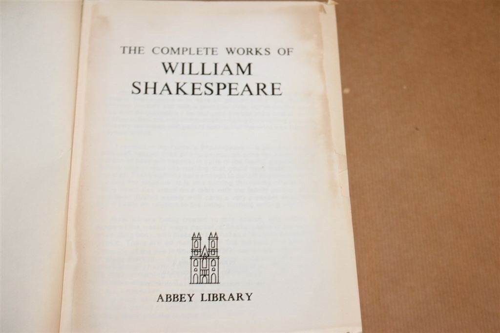 Complete Works of William Shakespeare — Dik Boek 1974, Ophalen of Verzenden, Gelezen
