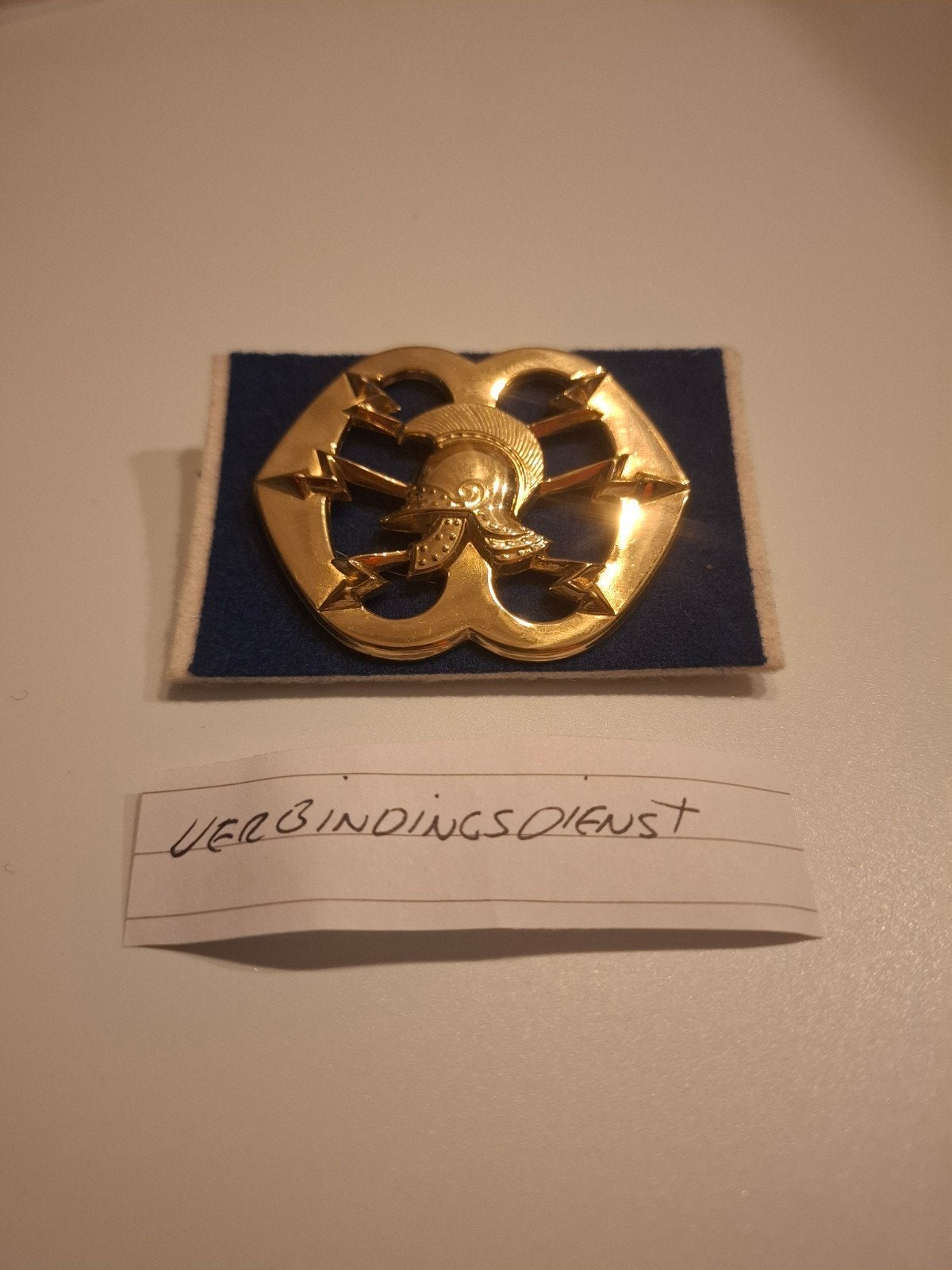 Militair embleem Verbindingsdienst - Landmacht, Ophalen of Verzenden, Landmacht, Nederland, Embleem of Badge