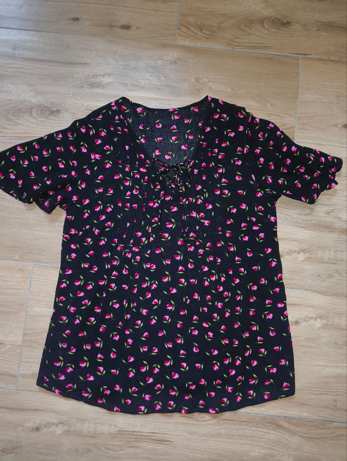 Bonprix viscose blouse gebloemd zwart 42 L, Bonprix, Zwart, Maat 42/44 (L), Ophalen of Verzenden