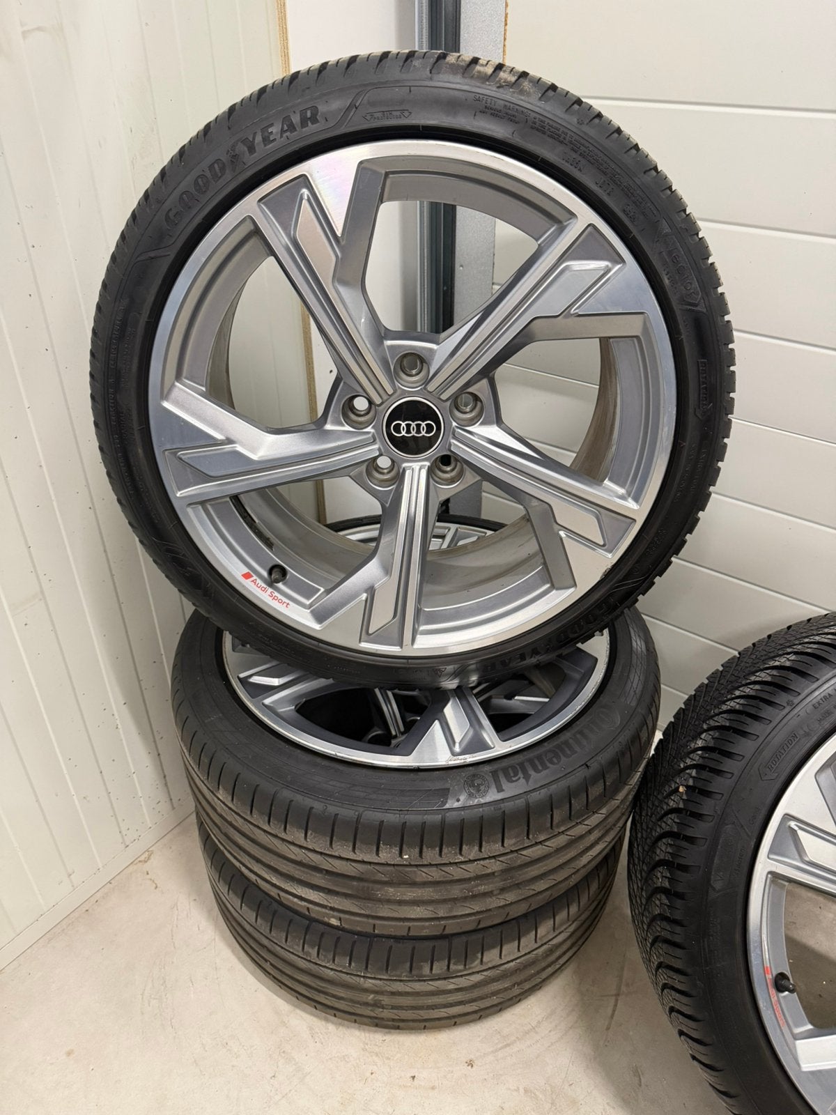 Originele Audi VW Skoda velgen 18 inch winterbanden 5x112, 18 inch, Velg(en), 225 mm, Winterbanden