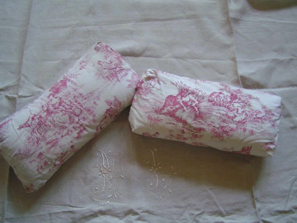 2 kussens Toile de jouy nr ZZ 822, Huis en Inrichting, Verzenden, Zo goed als nieuw, Rechthoekig