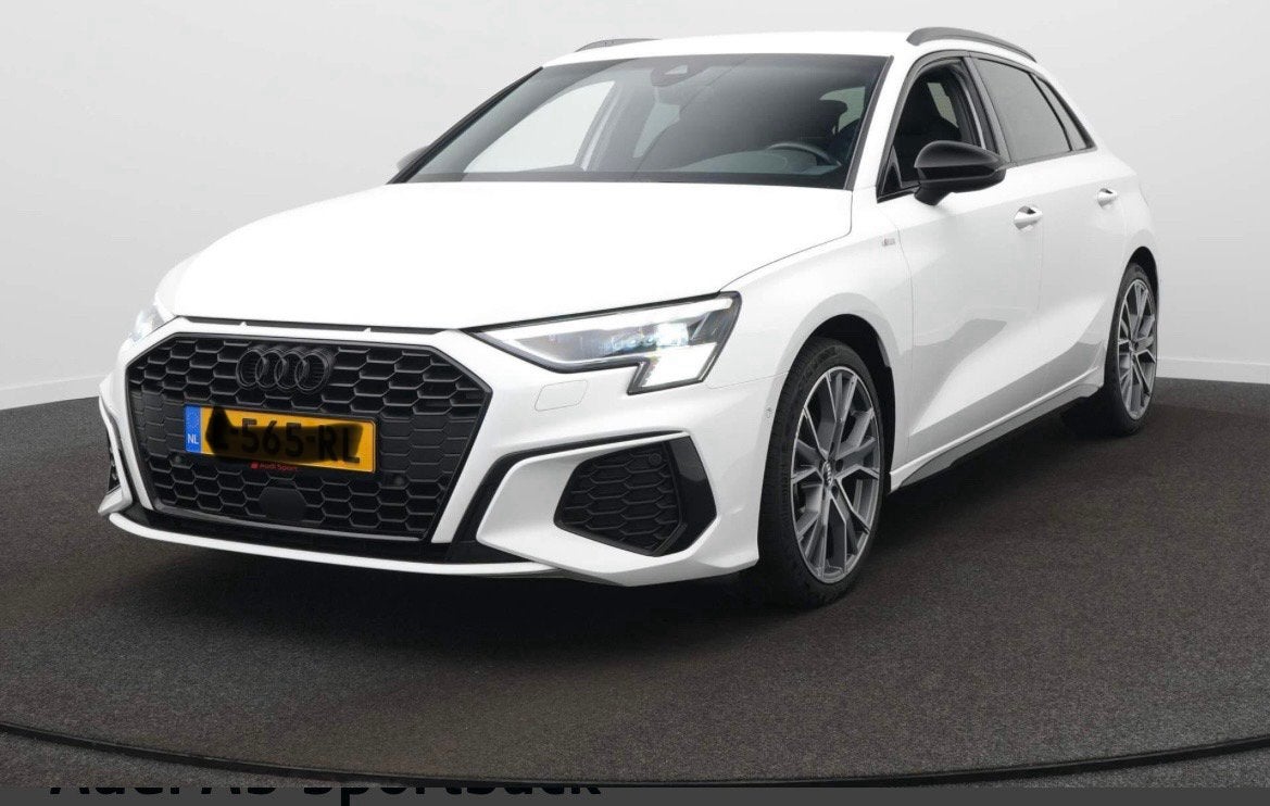 A3 S-line wit 35 tfsi MHEV black style (NL), Auto's, Audi, 4 cilinders, Leder en Stof, 690 kg, Particulier