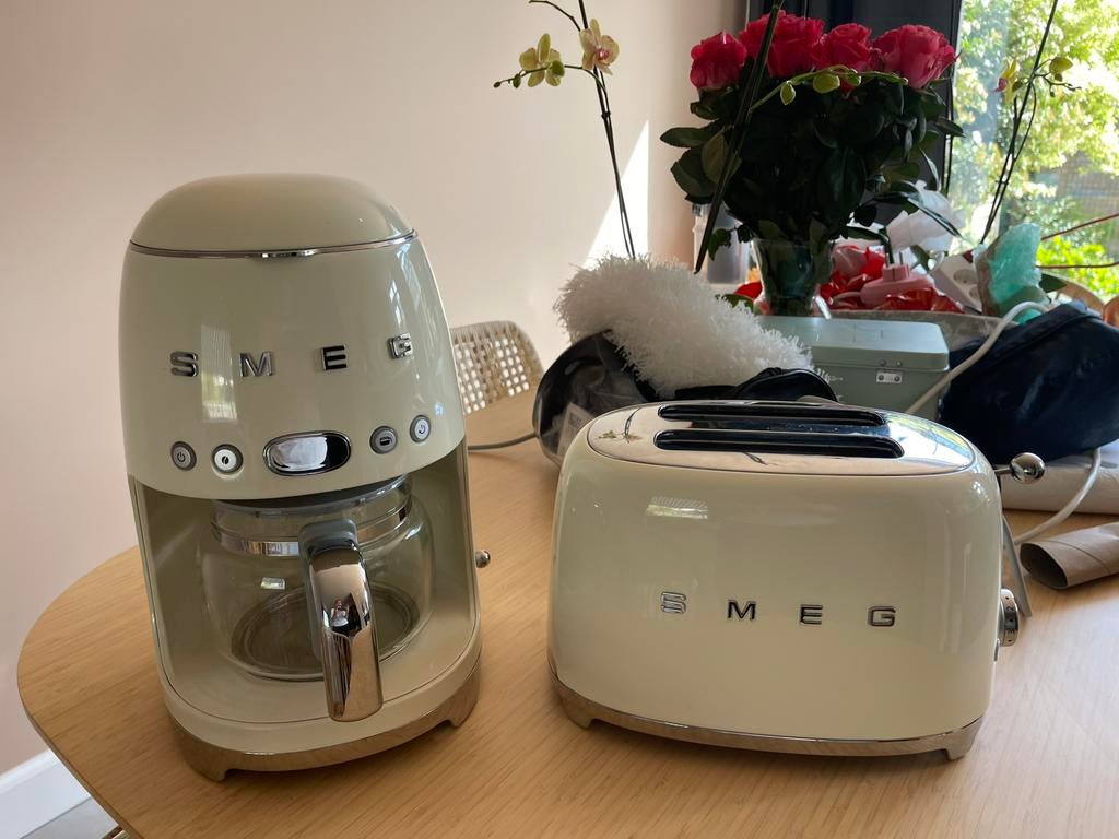 Smeg filter coffe machine & toaster, Witgoed en Apparatuur, Broodroosters, Ophalen of Verzenden, Zo goed als nieuw