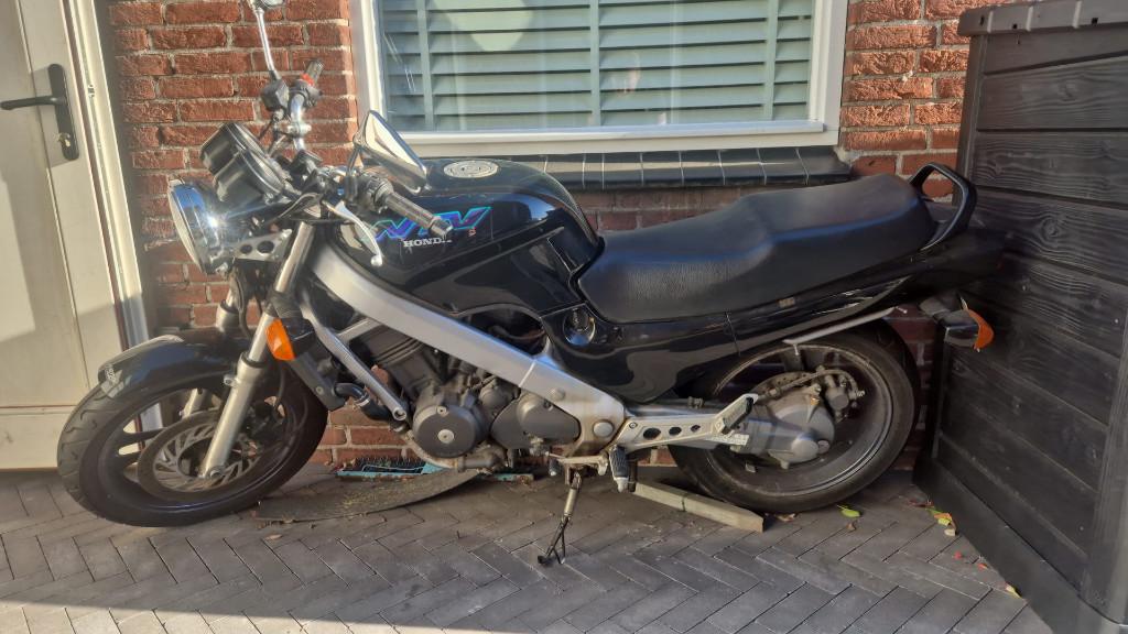 Honda NTV 650–1994–Lage km-stand, Motoren, 2 cilinders, Gebruikt, Particulier, Meer dan 35 kW