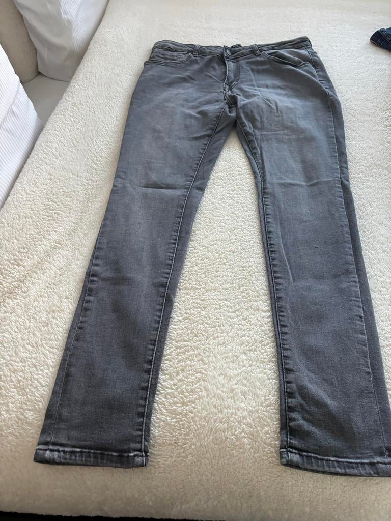 Bershka Super Skinny Jeans, Ophalen of Verzenden, Gedragen, Grijs, Overige jeansmaten