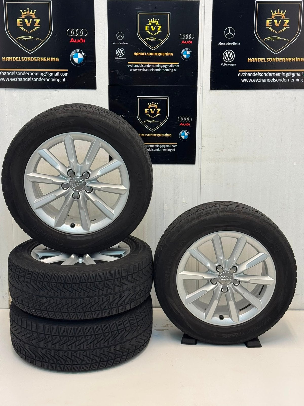 Org. Audi Q3 17 inch velgen met winterbanden 5x112, Gebruikt, Banden en Velgen, 17 inch, 235 mm