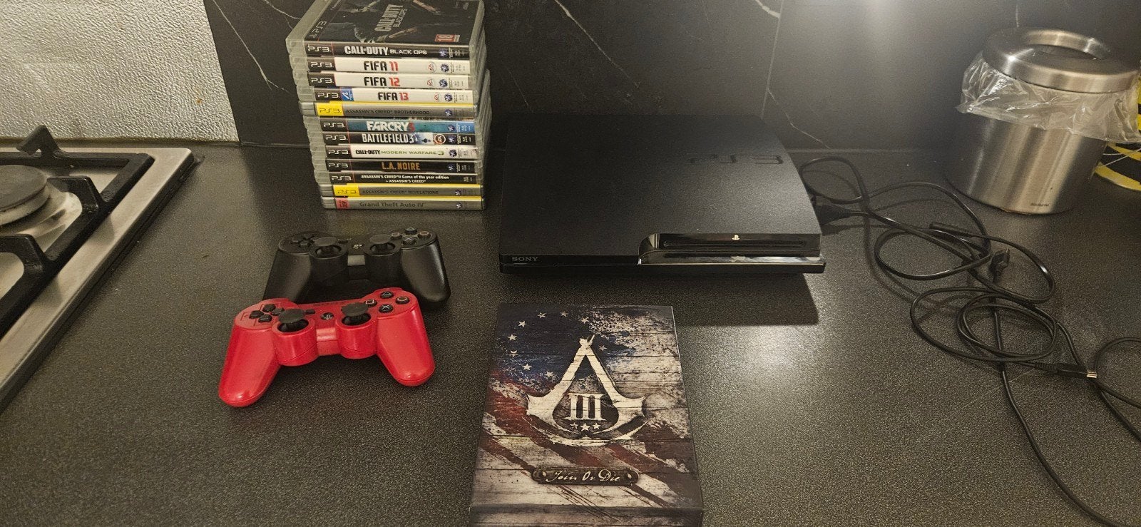PlayStation 3 met 2 controllers en 10 games, Gebruikt, Vanaf 18 jaar, Overige genres, 2 spelers