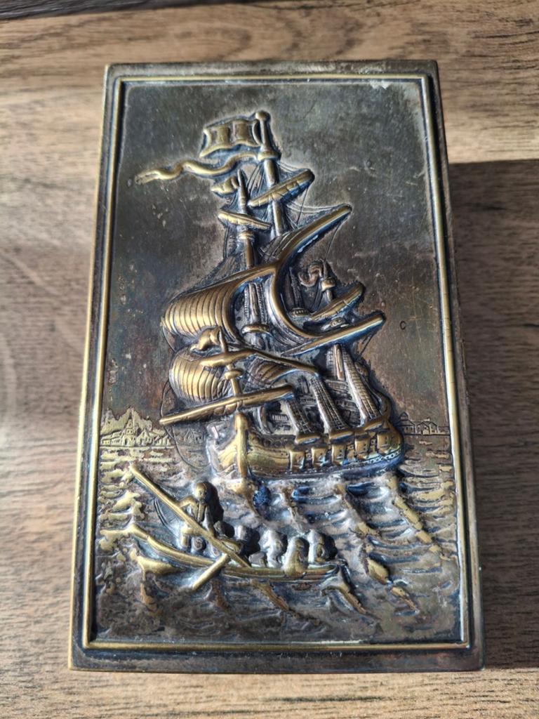 Antieke zilva pleet lucifer doos houder met zeilschip  mooi, Antiek en Kunst, Ophalen of Verzenden, Zilver
