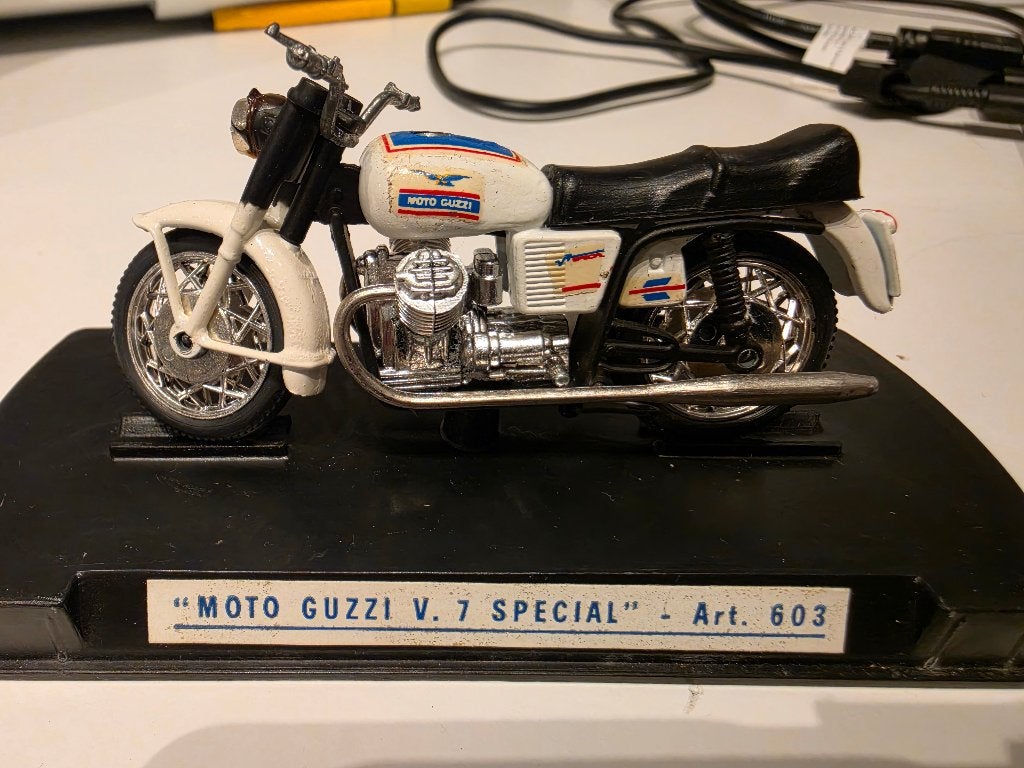 Moto Guzzi V7 special 1/18, Ophalen of Verzenden, Gebruikt, Motor, Overige merken