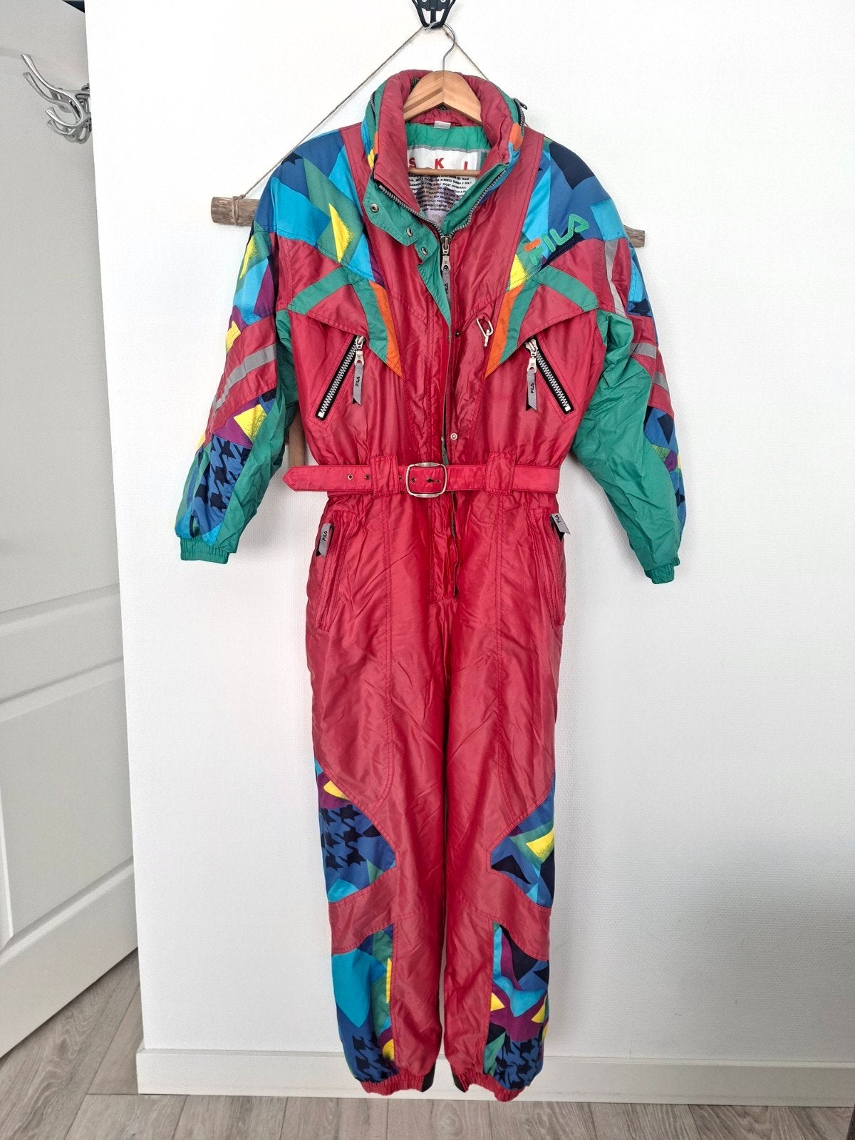 vintage skipak 48/L FILA retro fout après-ski klunen carnava, Overige merken, 160 tot 180 cm, Ophalen of Verzenden, Zo goed als nieuw
