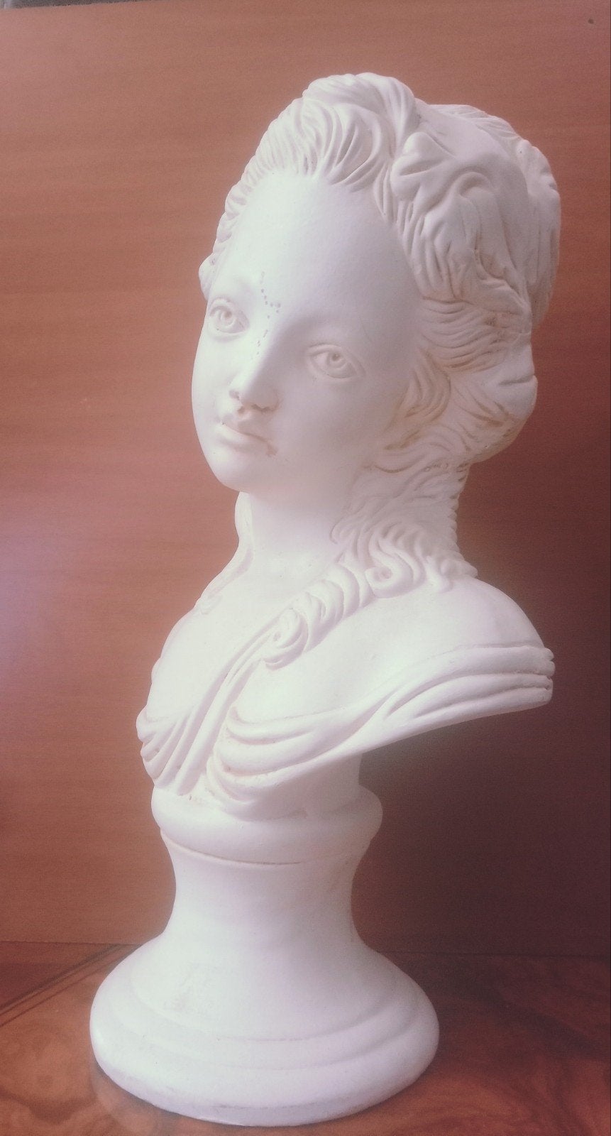 Klassieke buste van een jonge vrouw, wit gips, Gips, Buste, Ophalen of Verzenden, 20 - 50 cm