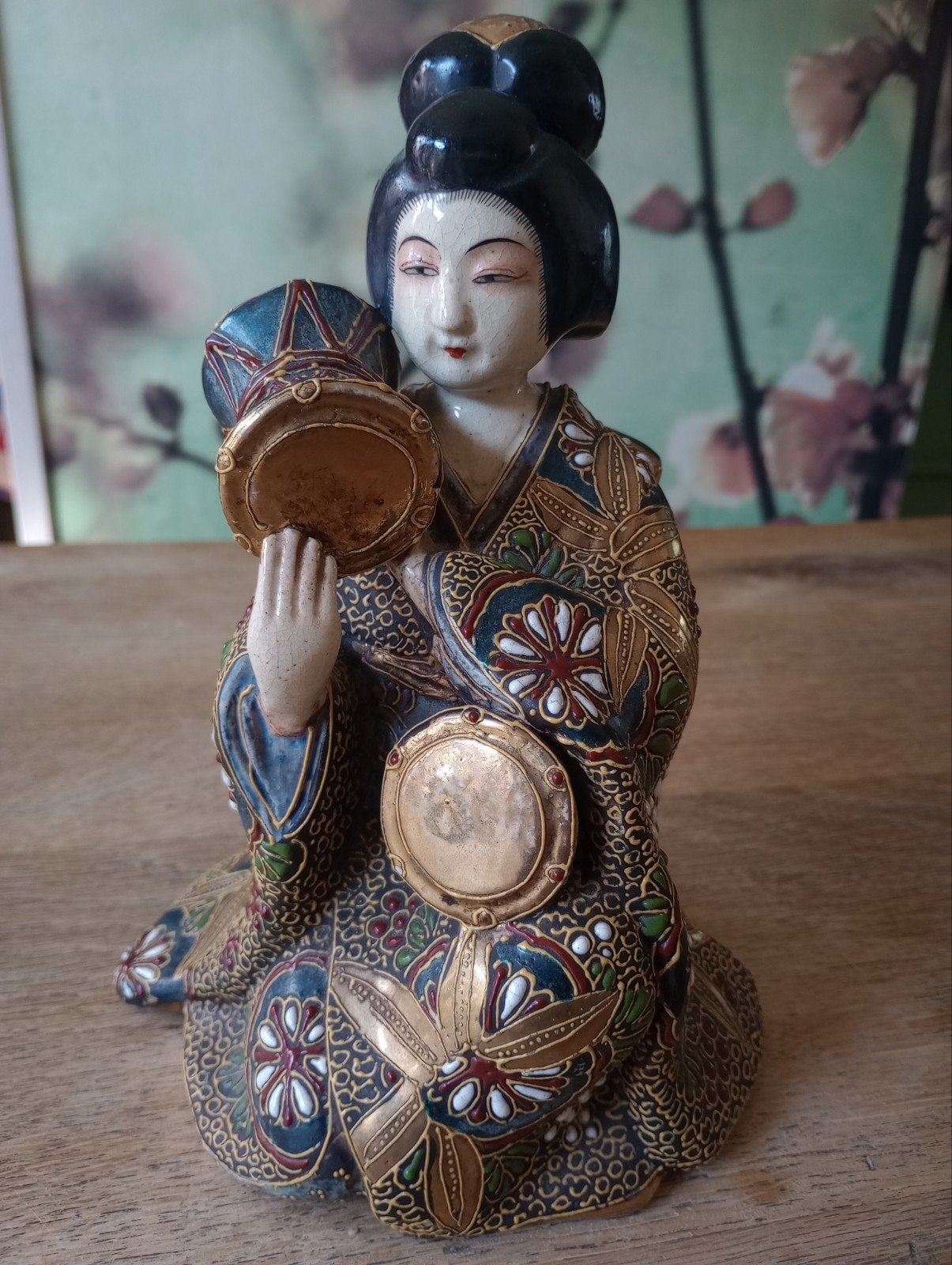 Prachtig Japans Satsuma Geisha Beeldje – Moriage Stijl (Vint, Steen/keramiek, 21 cm, Ophalen of Verzenden, Meerkleurig