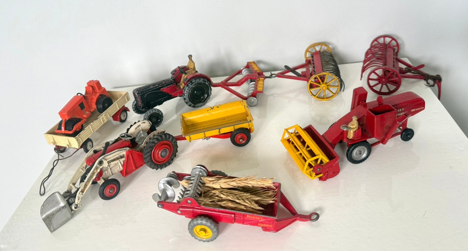 Lot oude dinky corgi landbouwvoertuigen, Hobby en Vrije tijd, Modelauto's | 1:43, Verzenden, Gebruikt, Tractor of Landbouw, Corgi
